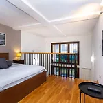Unforgettable, Loft In The City Center